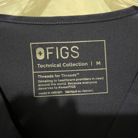 Figs Medium Catarina Medical Scrub Top in Navy - Picture 4 of 4